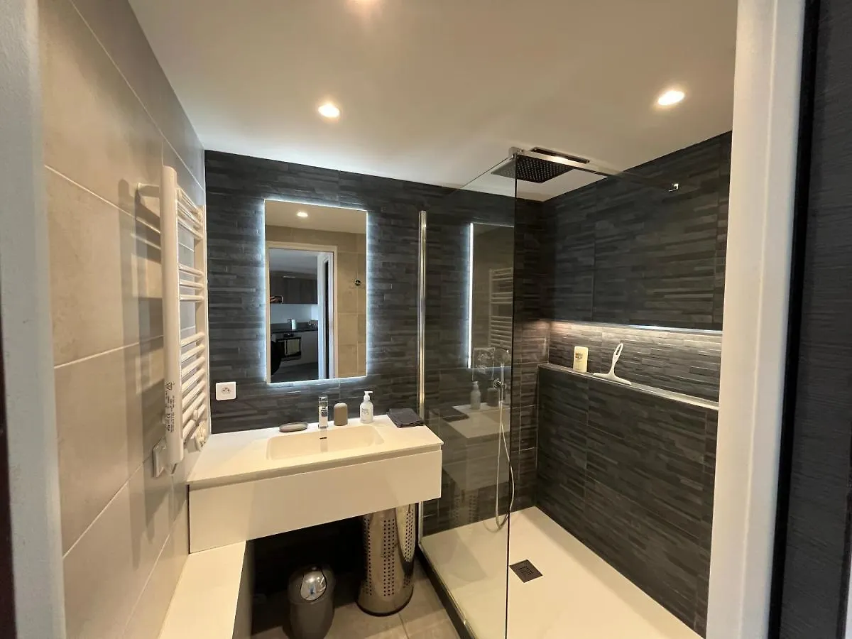 Appartement 2 Pieces Vue Mer, A Proximite De Tout Mandelieu Διαμέρισμα