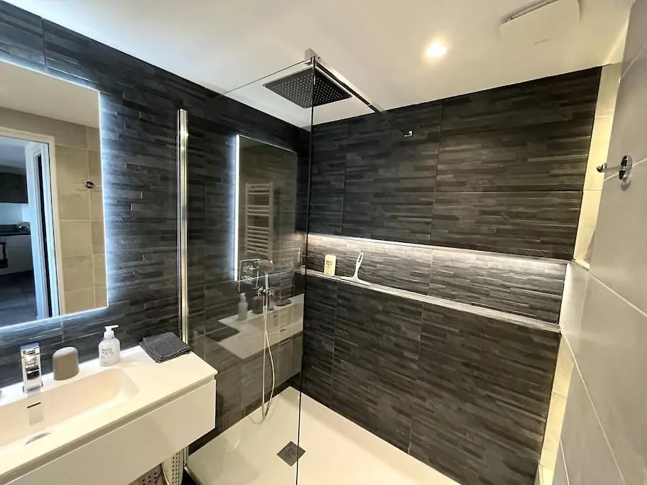 Διαμέρισμα Appartement 2 Pieces Vue Mer, A Proximite De Tout Mandelieu