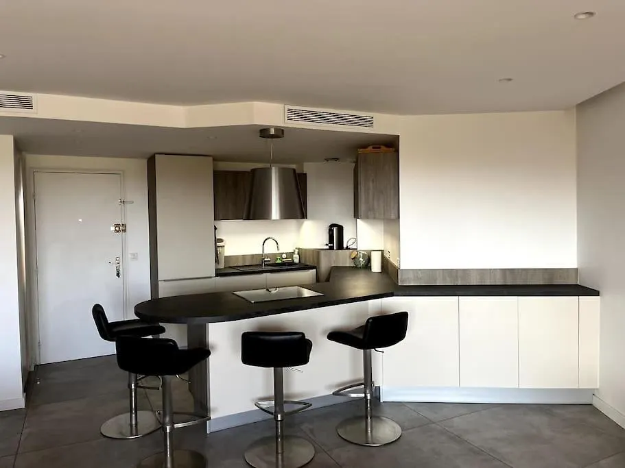 Διαμέρισμα Appartement 2 Pieces Vue Mer, A Proximite De Tout Mandelieu